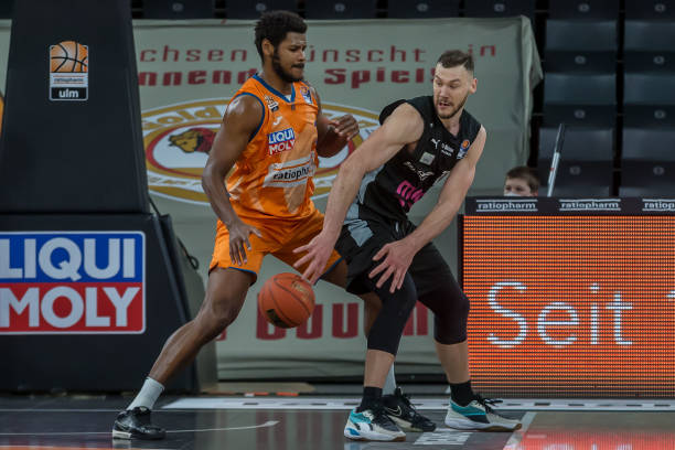 在这个互动 在这个互动