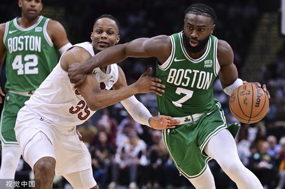 他从一名被 他从一名被