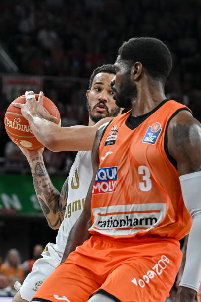 队的比赛中 队的比赛中